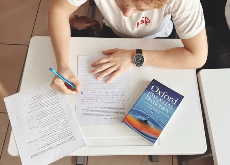 These English Words Are Lying to You: The Sneaky 'False Friends' Every Learner Needs to Know